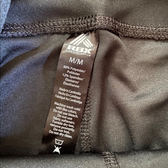 NWT RBX Capri length leggings with mesh - Picture 4 of 4